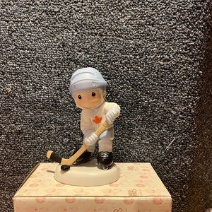 Precious Moments “Let’s Keep Our Eyes on the Goal”